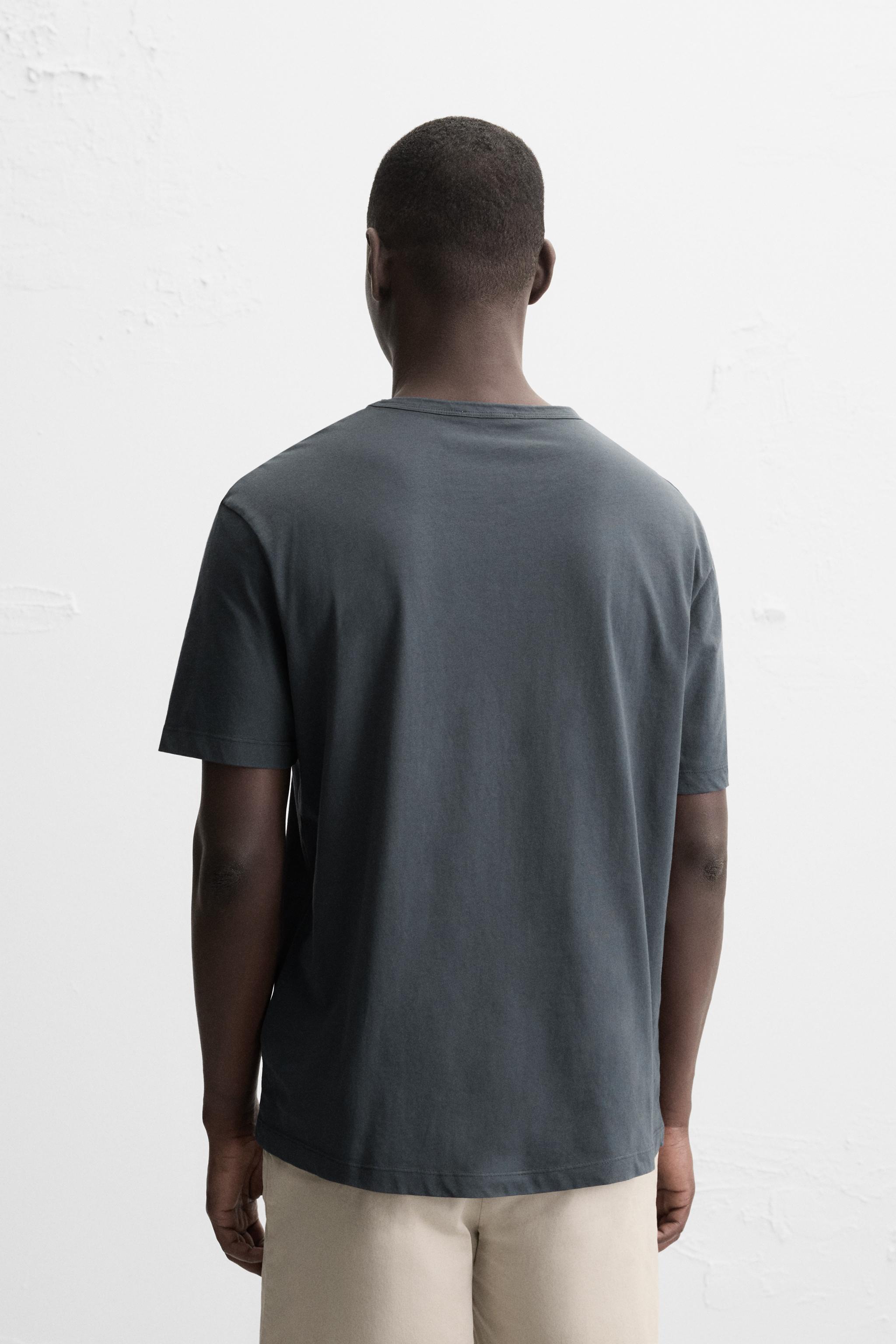 BASIC LIGHTWEIGHT T-SHIRT
